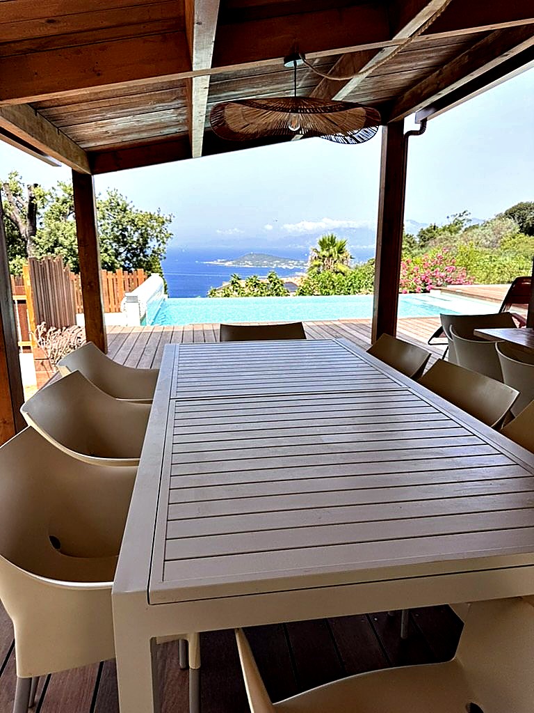 Villa Accelasca piscine à débordement vue mer — Pietrosella, Corse-du-Sud