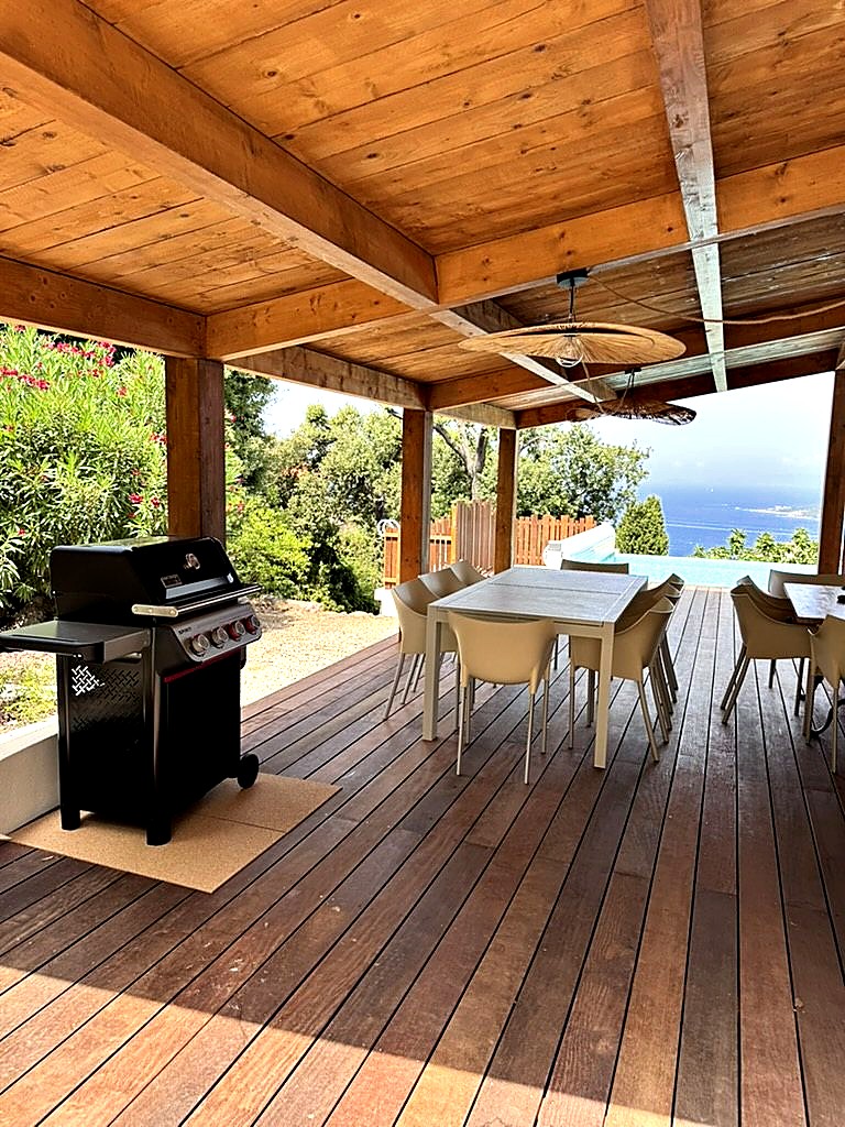 Villa Accelasca piscine à débordement vue mer — Pietrosella, Corse-du-Sud