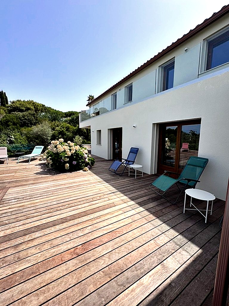 Villa Accelasca piscine à débordement vue mer — Pietrosella, Corse-du-Sud (photo 8)